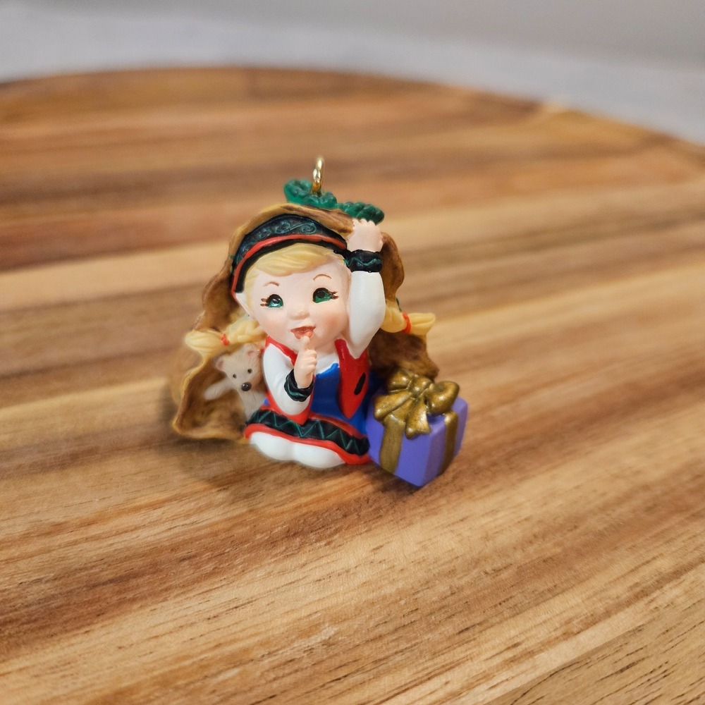 Hallmark Keepsake Ornament 2001 Curius the Elf Christmas Ornament‎ – NIB